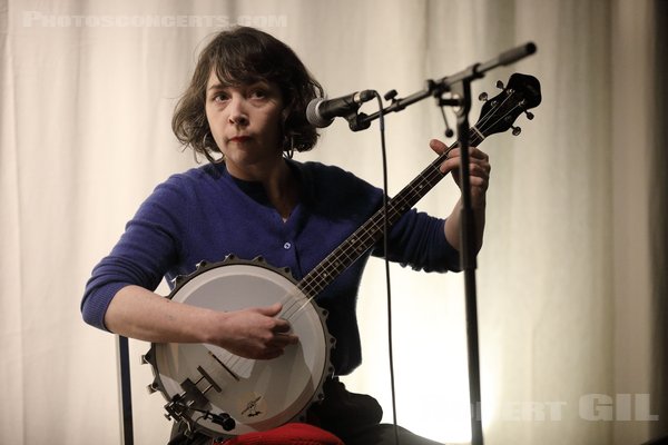 LISA O'NEILL - 2023-02-16 - PARIS - Anciennes Usines Springcourt - Lisa O'Neill